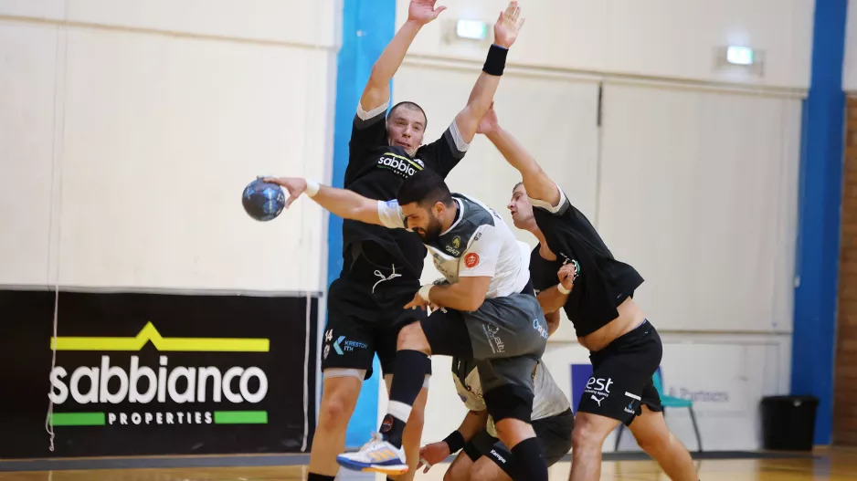 Sabbianco Ανόρθωση και Παρνασσός απευθείας  στις μάχες για τον τίτλο