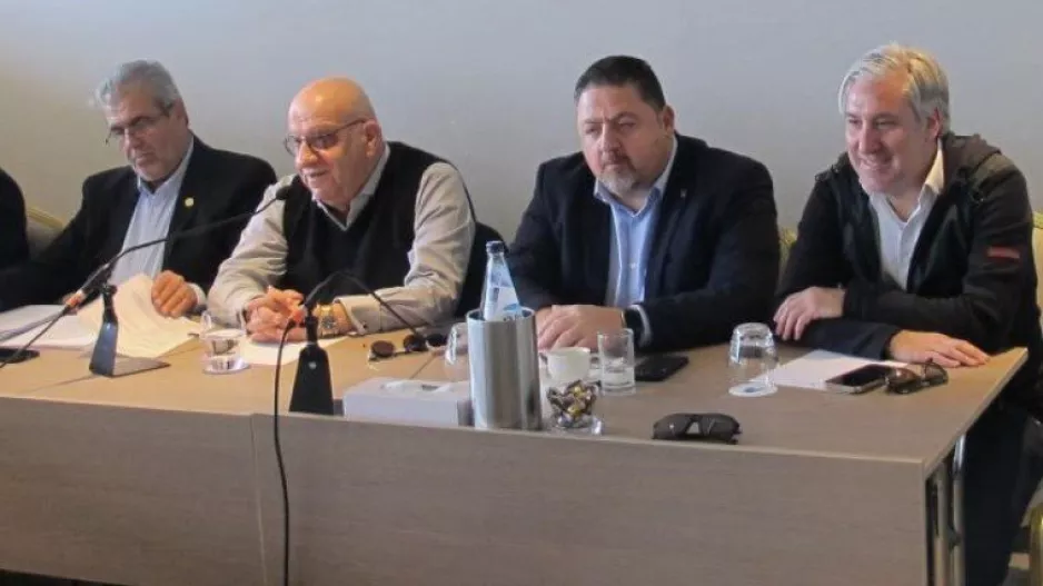Ο Κούμας θα διεκδικήσει την επανεκλογή του στην προεδρία της ΚΟΠ