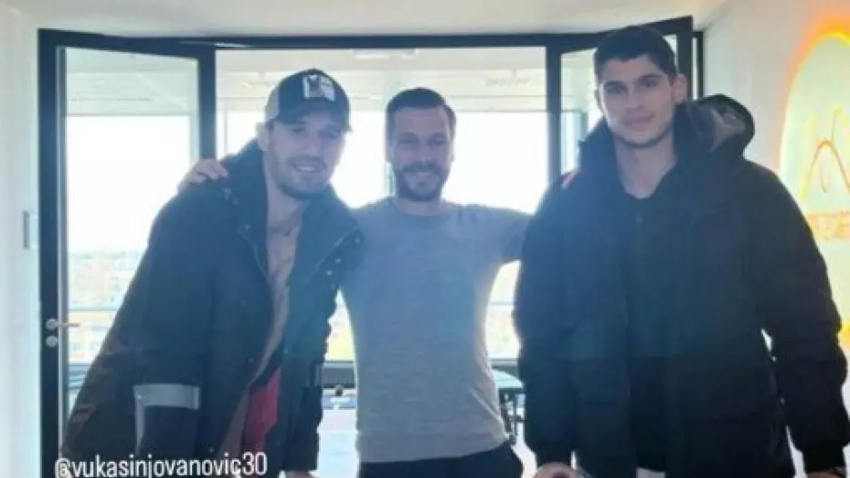 Μαζί... οι τραυματίες 