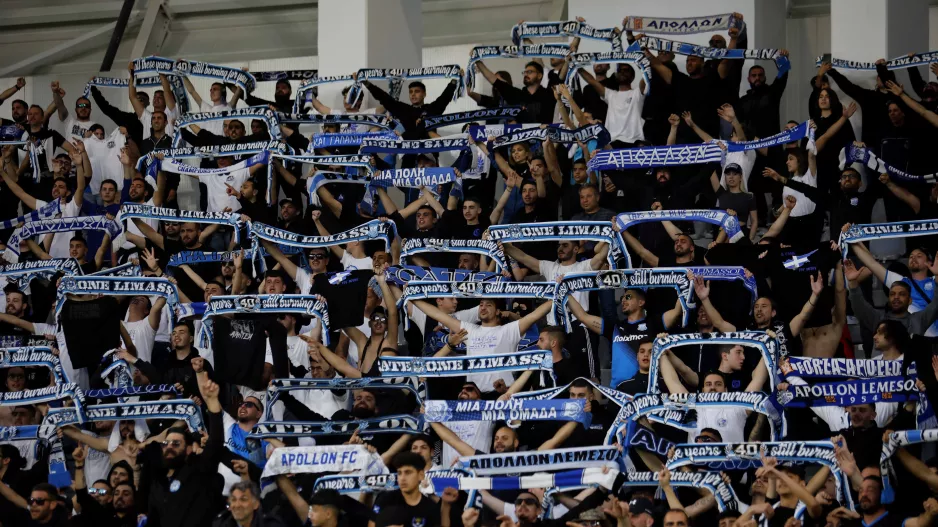 ΘΥΡΑ 1: "Σαν πρωταθλητές - Το Σάββατο πλησιάζει..." (Κάλεσμα στον κόσμο)