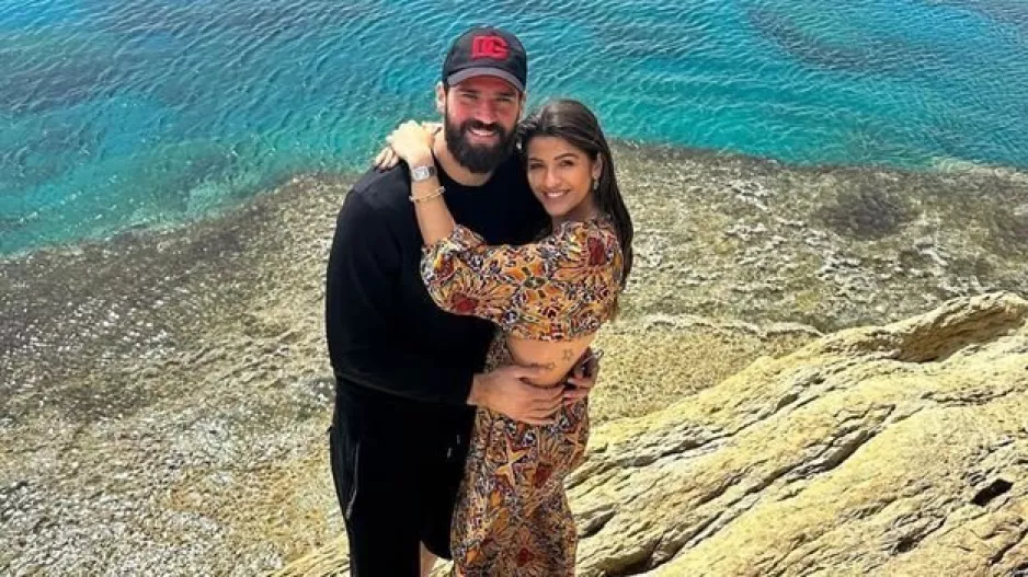 Απολαμβάνει... την Κύπρο ο Άλισον, παρέα μαζί και ο Μούριελ! (φώτος)
