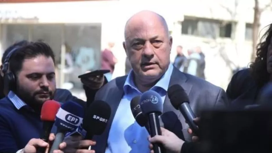 Αποχώρησε από τη συνάντηση ο Μπέος: «Είναι φαρσοκωμωδία, ελπίζω να μη χυθούν αίματα»