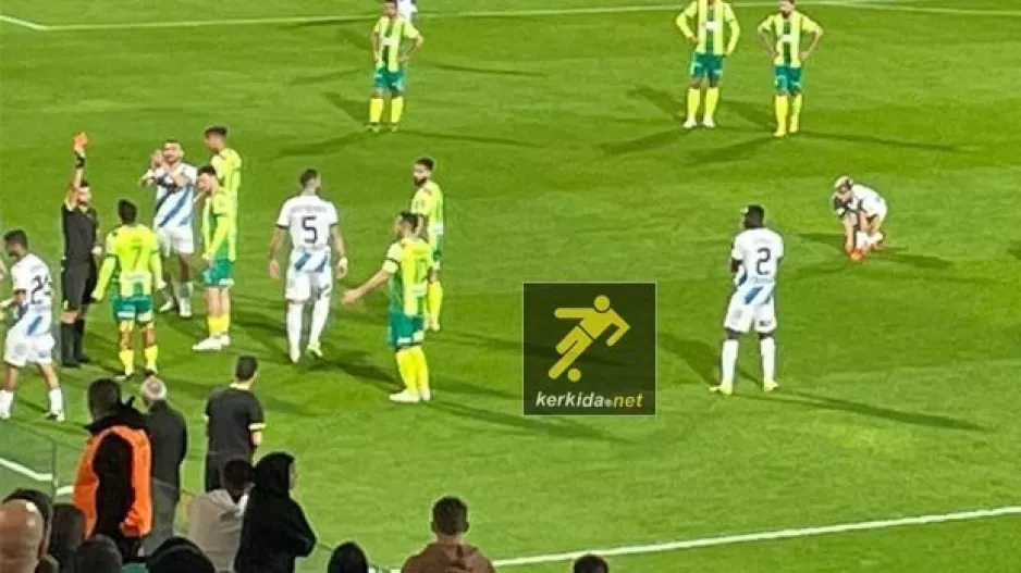 Με δέκα παίκτες η ΑΕΚ από το 8'