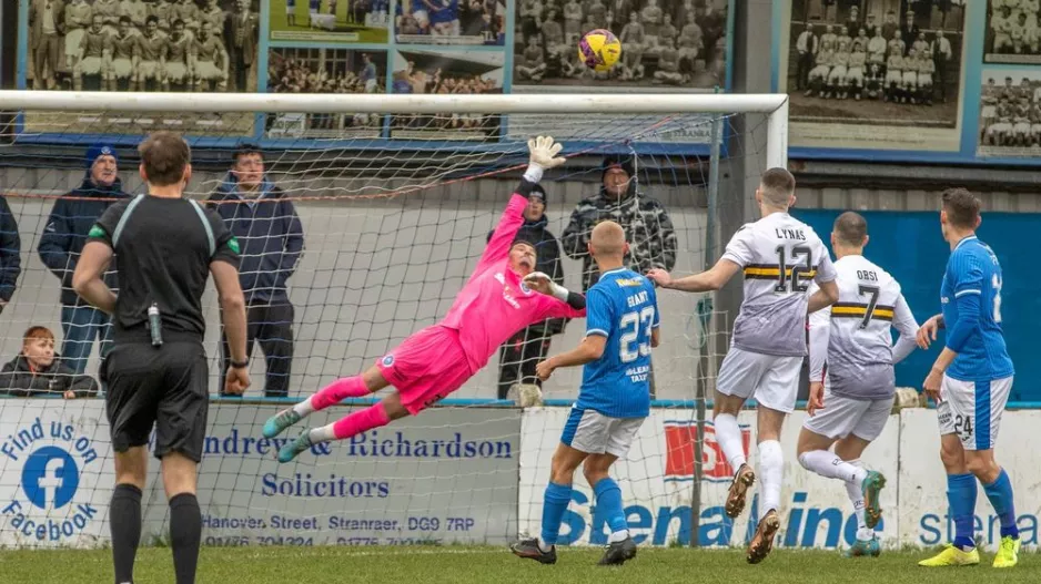 Φανατικός με... Stranraer F.C!