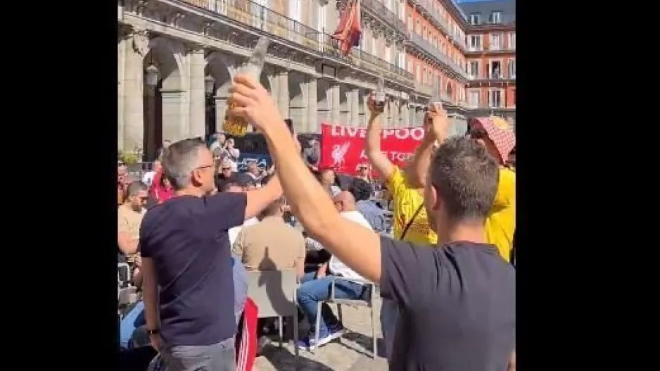 "Κατάληψη" στην Μαδρίτη από τους "Reds" (βίντεο)