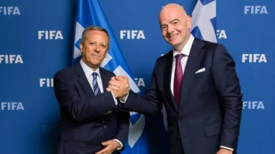 Αυτά είναι τα δύο στελέχη της FIFA που ανέλαβαν το "ελληνικό πρόβλημα"
