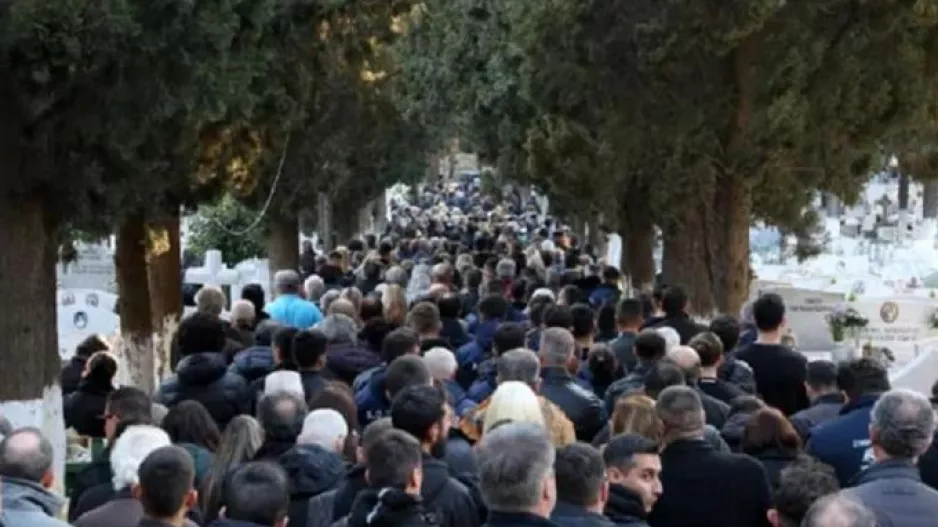  «Ράγισαν» καρδιές στην κηδεία του 22χρονου Ιορδάνη Αδαμάκη 