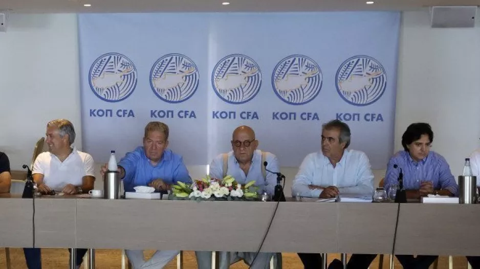 Άλλες ομάδες (Κούμας)