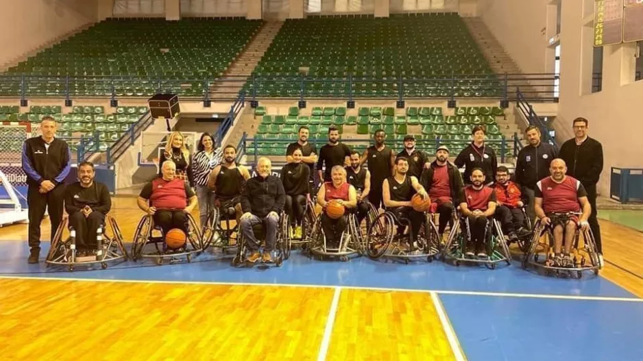“Η ζωή είναι ένα παιχνίδι!” (φώτος)