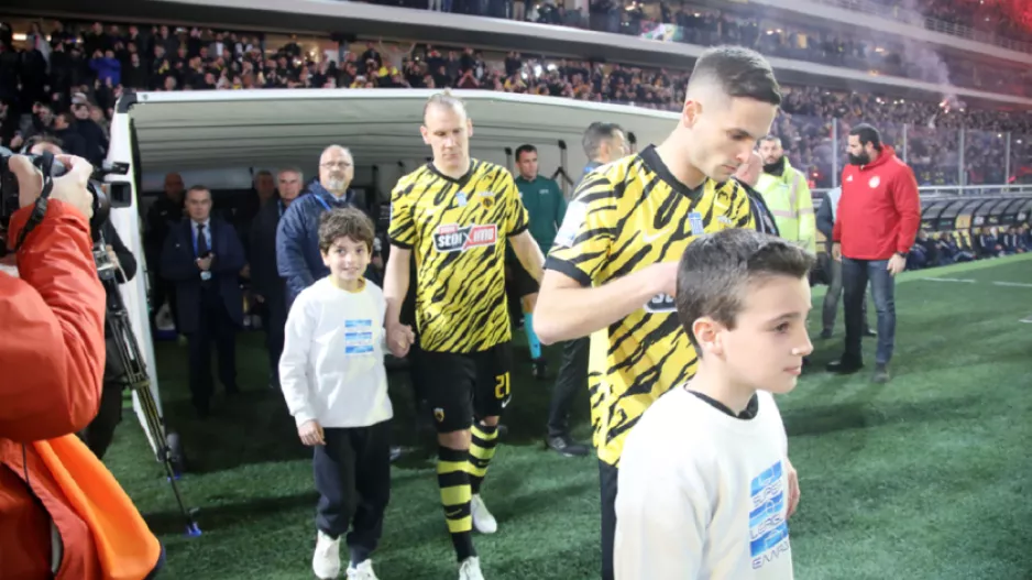 ΑΕΚ: Φωτό του υιού Βίντα με τον Χάμες