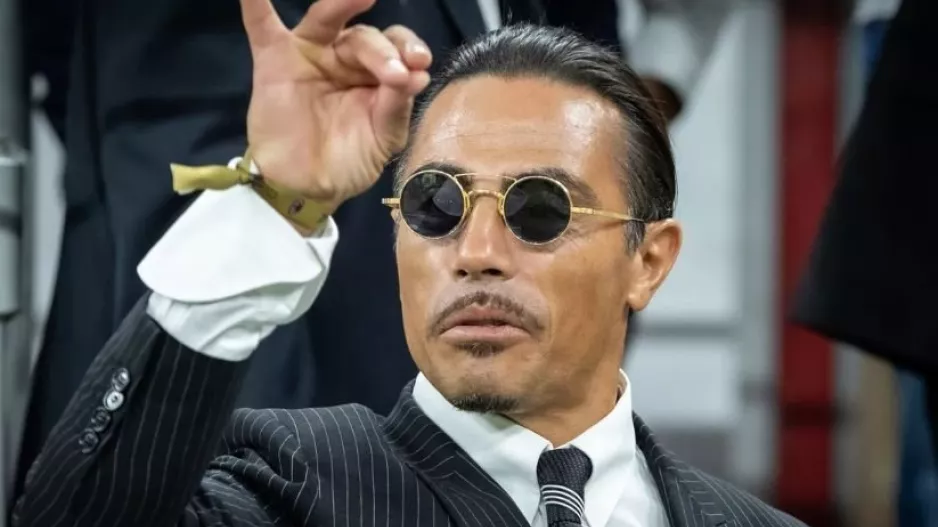 Salt Bae: «Βροχή» οι καταγγελίες από πρώην εργαζόμενους