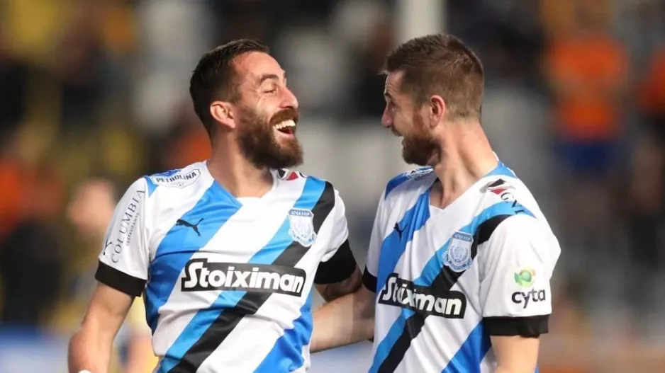 Ρομπέρζ στον... αδερφό
