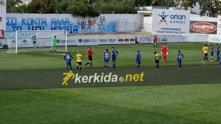 ΒΙΝΤΕΟ/Καϊρίνος απέναντι στον Πέτρου - Δείτε τι έγινε στο πέναλτι