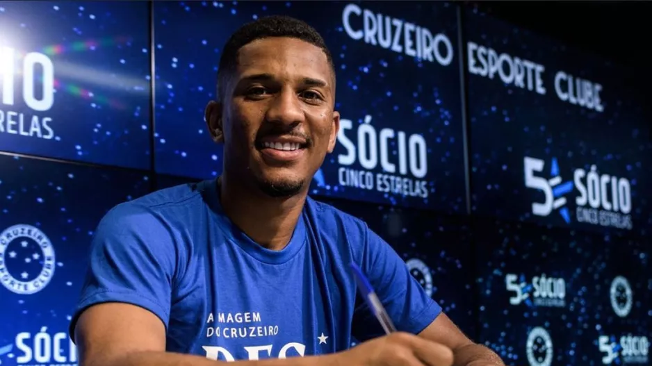 ΕΔΩ/Matheus Davó