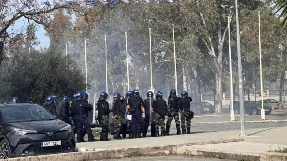 Παρουσία Big-6 στη Βουλή για τη βία στα γήπεδα