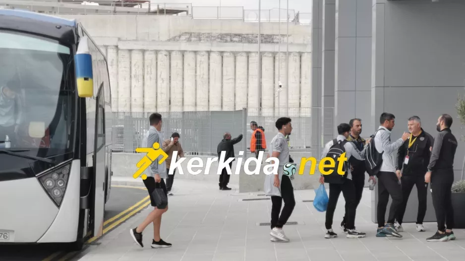Η άφιξη της ΑΕΛ (φώτος)