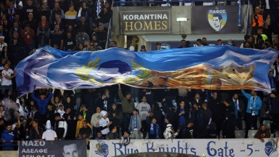 900+ με Απόλλωνα