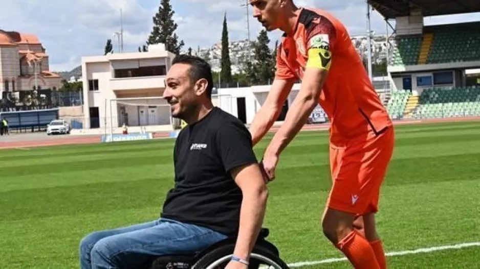 Respect... στον Αγγελή