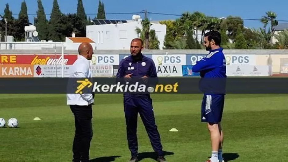 Τετ-α-τετ, πριν τη... σέντρα