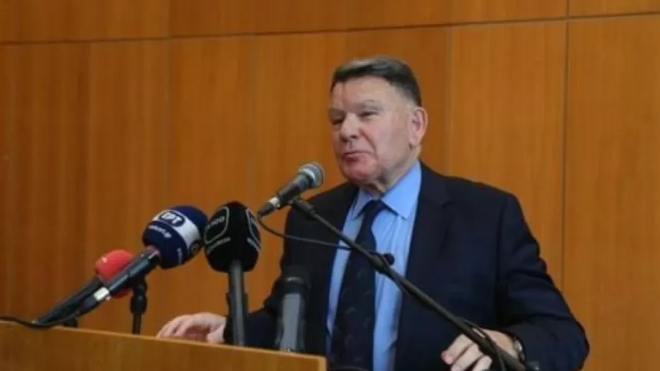 "Δεν είναι πίσω μου ο Μαρινάκης, μου είπαν ότι ήταν μπράβος του Καρυπίδη αυτός που με έβρισε"