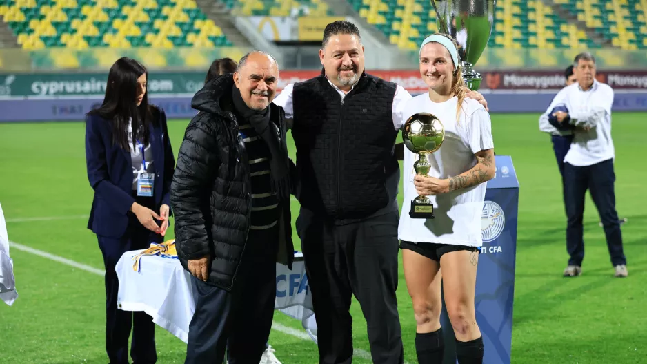 Η απονομή στην MVP Φρέντα (βίντεο)