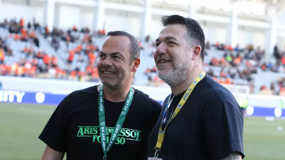 Κώστας ή Νεκτάριος;