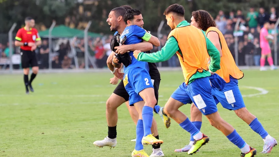 ΑΕΖ: "Ένα βήμα πιο κοντά"