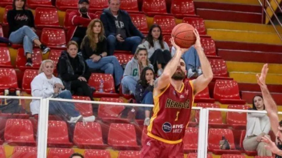 Πρόκριση στα ημιτελικά για Κεραυνό 