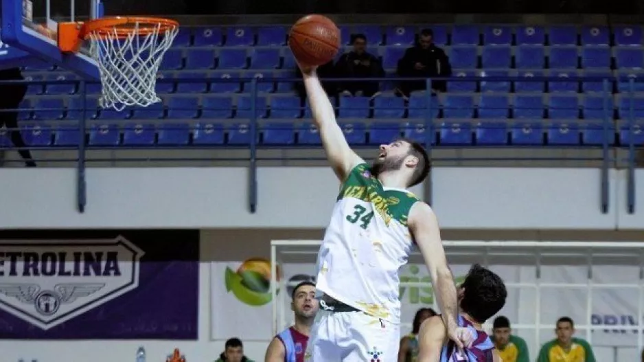 Άνετη πρόκριση για Πετρολίνα ΑΕΚ