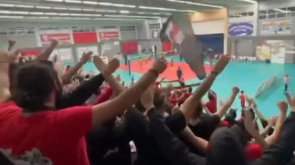 Ατμόσφαιρα... στο κλειστό οι Σαλαμιναίοι! (Βίντεο)