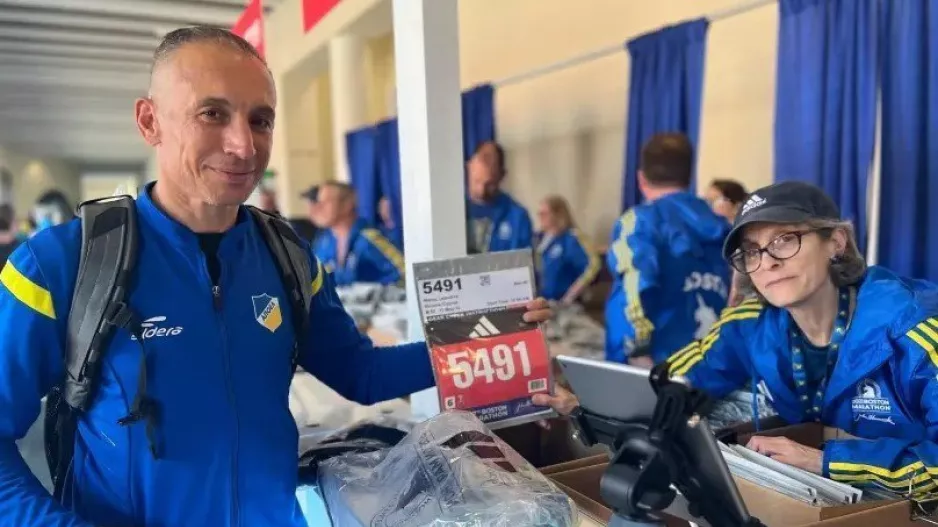 ΑΠΟΕΛ/ Ο Λέανδρος στο Boston Marathon: "Εκπροσωπώ τον εαυτό μου, την ομάδα μου, τη χώρα μου"