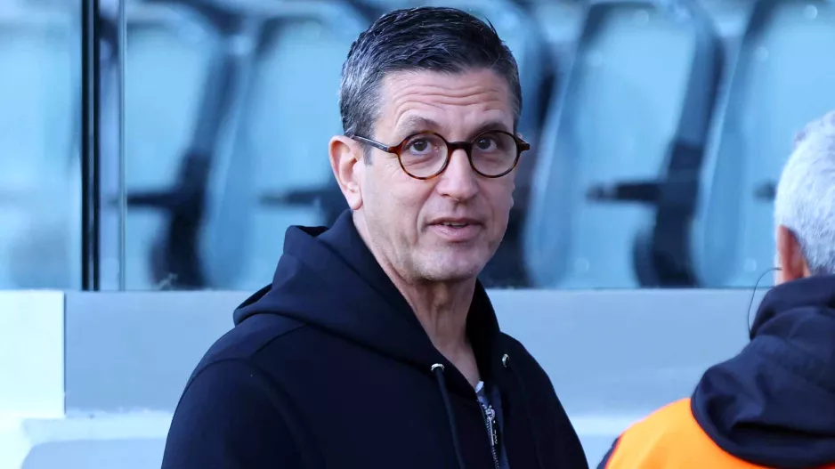 "Δις ις Σάιπρους/Προδότες μέσα στον Ολυμπιακό"