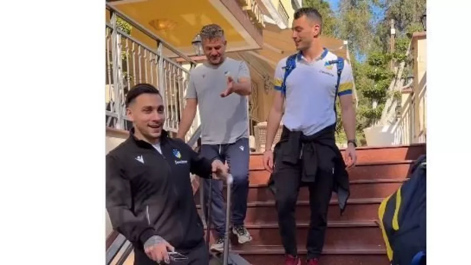 (ΒΙΝΤΕΟ) Η αναχώρηση του ΑΠΟΕΛ για Λάρνακα 