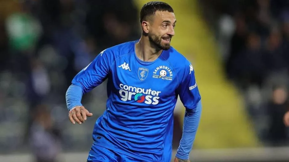 «Λύγισε» τη Λέτσε και ξεφεύγει η Έμπολι!