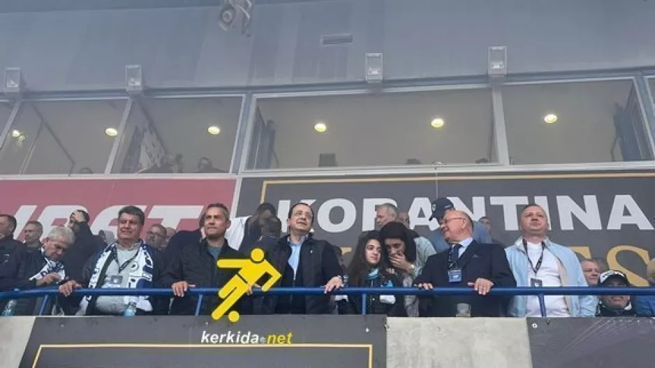 Χαιρέτησε και πήρε θέση στη Δυτική ο Ν. Χριστοδουλίδης (φώτος/βίντεο)