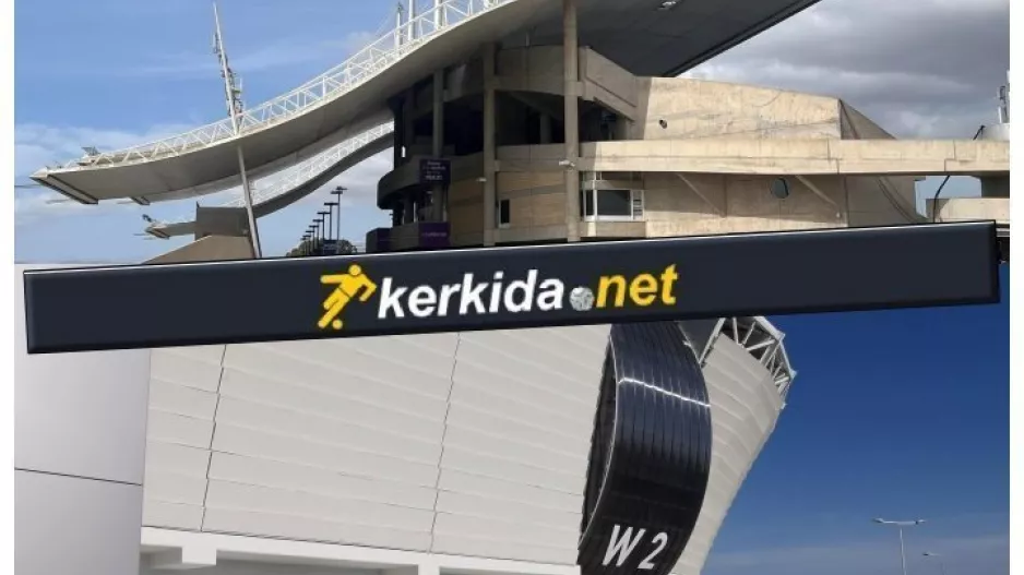 Νωρίς στα γήπεδα/Εδώ... βγαίνει το ζευγάρι 