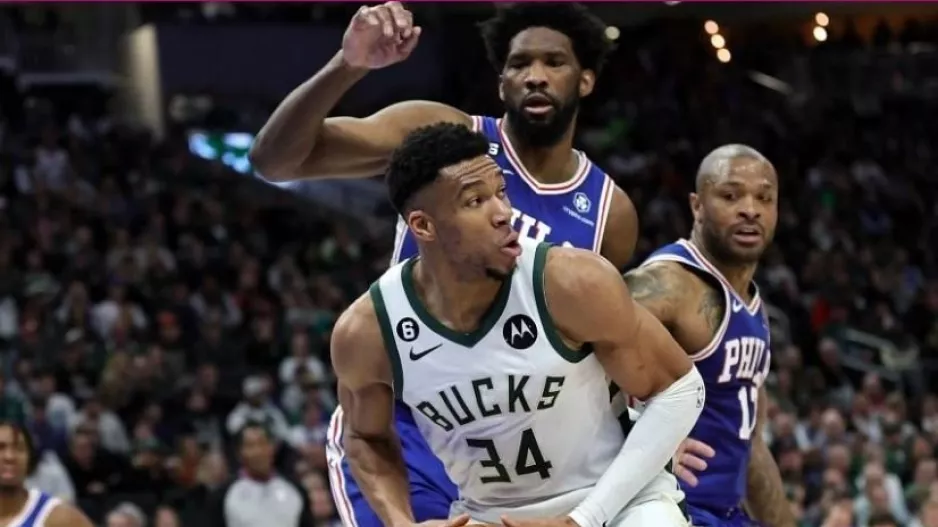 Ασταμάτητος Γιάννης με triple double, αγκαλιά με την πρωτιά oι Μπακς