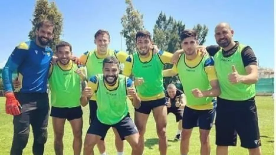 Οι νικητές... ΑΕΛ με τον κόουτς 