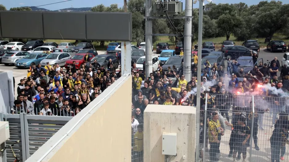 "Nτόπες"... ΑΕΚτζήδων παρά την αναβολή (φώτος)