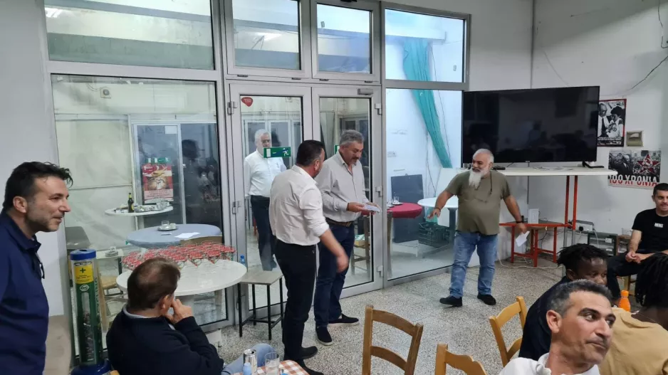 Τίμησε τους ποδοσφαιριστές και Ομόνοια/ΦΩΤΟΣ