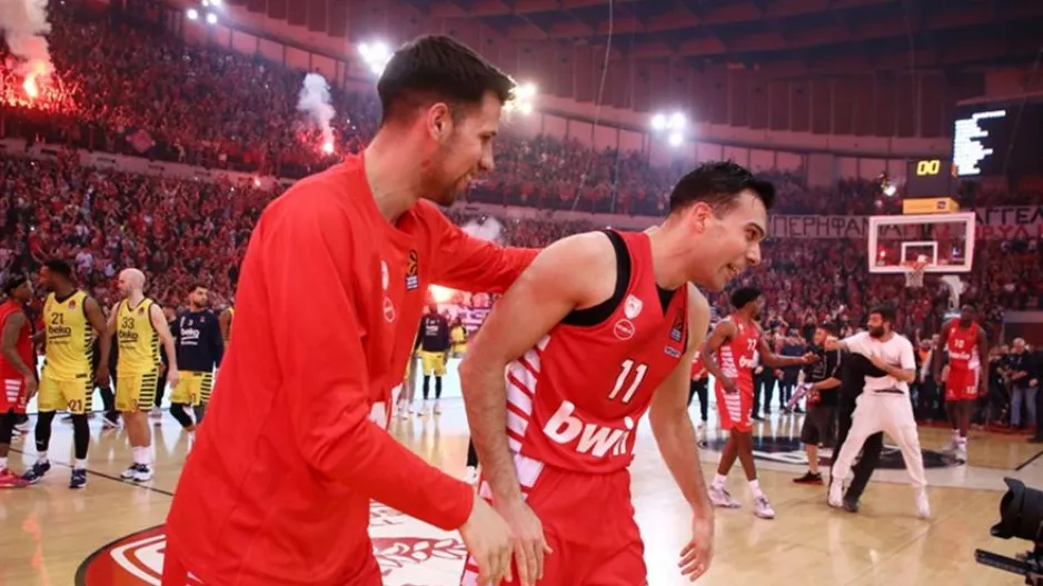 Το εορταστικό tweet του Ολυμπιακού για την πρόκριση: «Opaaaaa! Kalimera! Kalispera! Kalinixta»
