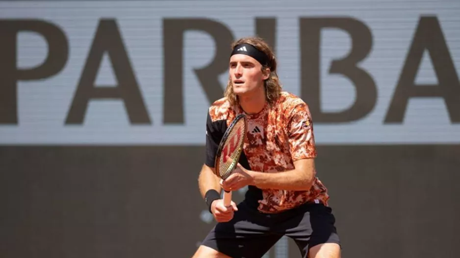 Για την 5η πρόκριση στον 3ο γύρο του Roland Garros ο Τσιτσιπάς