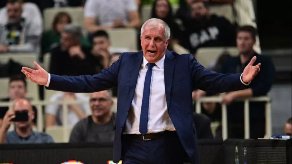 Έξαλλος ο Ζοτς με τους παίκτες του: «Θα τους ρωτήσω έναν-έναν αν γνώριζαν τον αντίπαλο»