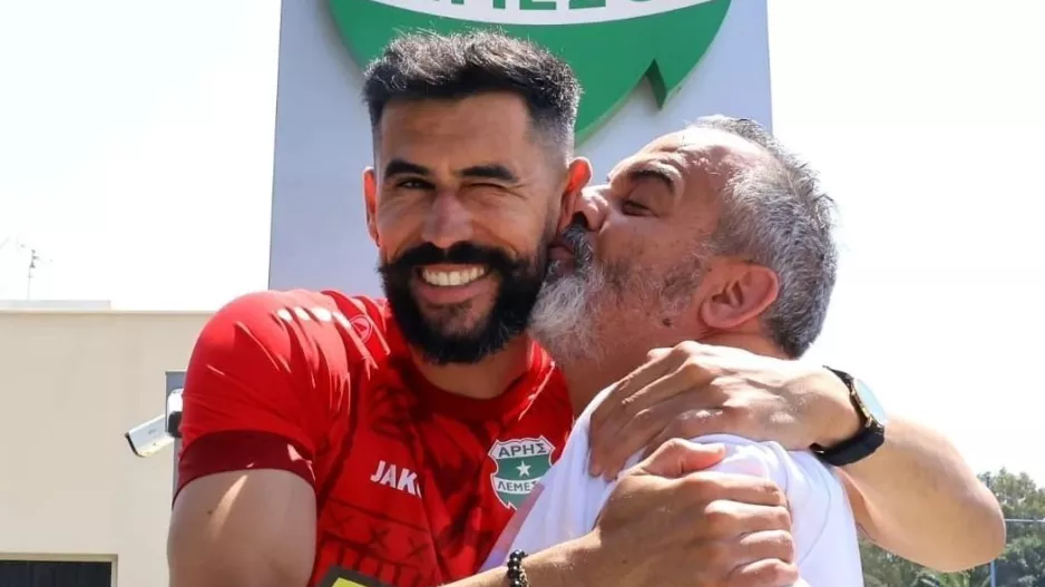 Το... φιλί στον Βανά και το πείραγμα!