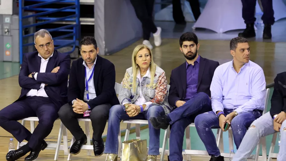 Πήγε... ο πρώην