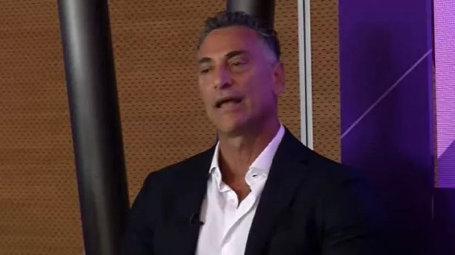 Σάντης/"Πρέπει να δούμε το νέο φρούτο απ΄ όλες τις πλευρές"