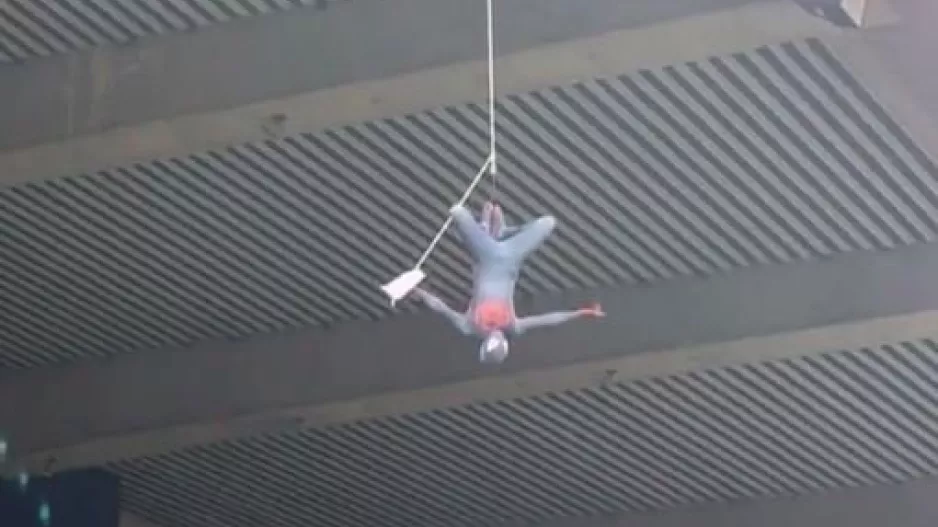 Παρί ΣΖ -Αζαξιό: Εισβολή... Spiderman! (ΒΙΝΤΕΟ)
