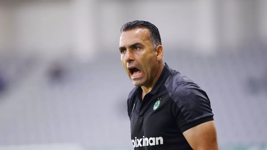 Η μεσαία γραμμή του τελικού 