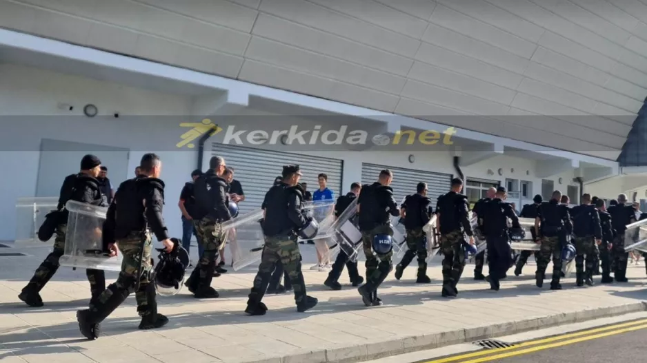 Ισχυρή αστυνομική δύναμη (Φώτος)