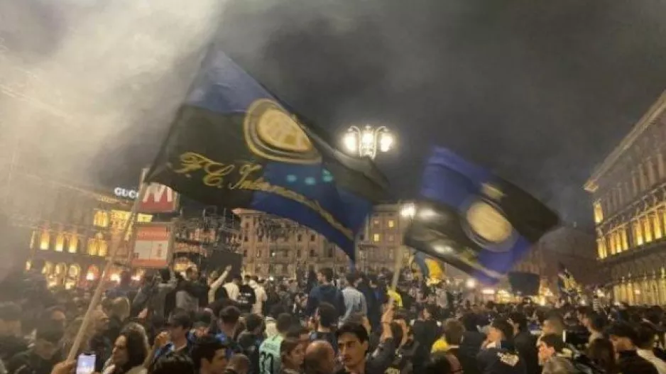 Χαμός από τους οπαδούς της Ίντερ για την πρόκριση στον τελικό του Champions League (Βίντεο)
